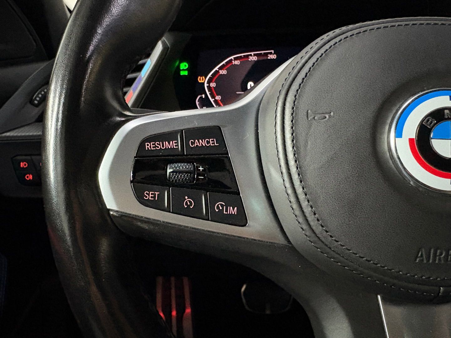BMW 1-serie 118i High Executive, Pano, Sfeerverlichting, Applecarplay