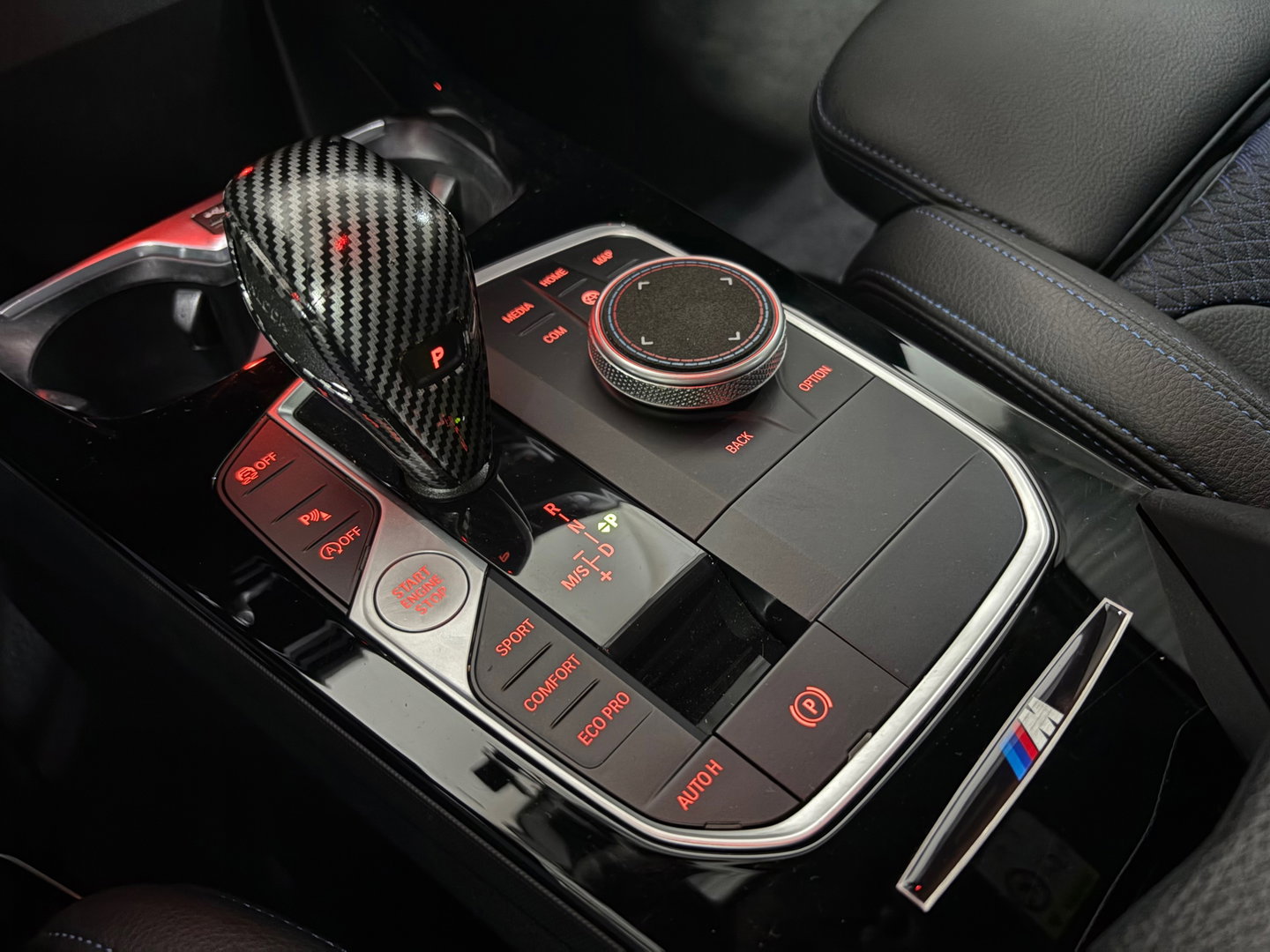 BMW 1-serie 118i High Executive, Pano, Sfeerverlichting, Applecarplay