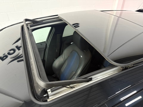 BMW 1-serie 118i High Executive, Pano, Sfeerverlichting, Applecarplay