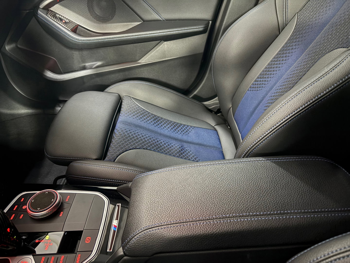 BMW 1-serie 118i High Executive, Pano, Sfeerverlichting, Applecarplay