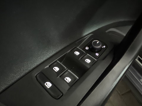 Volkswagen Polo 1.0 TSI R-Line Pano|Stoelverwarming|ACC|Lane|Carplay