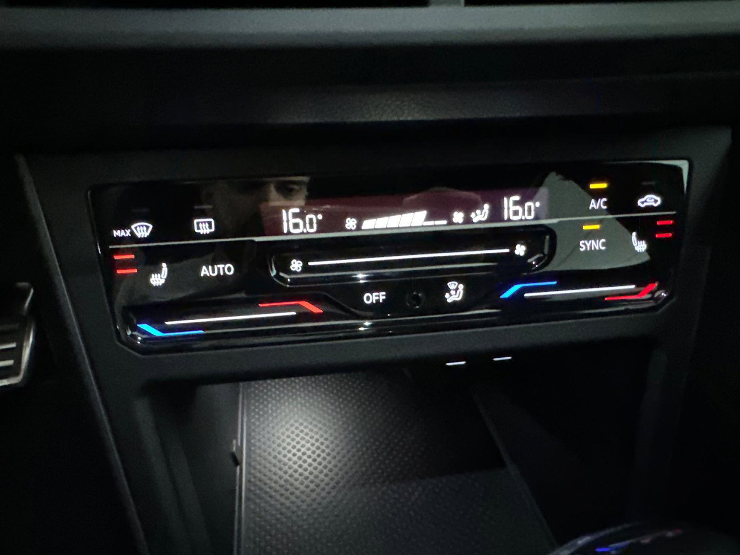Volkswagen Polo 1.0 TSI R-Line Pano|Stoelverwarming|ACC|Lane|Carplay