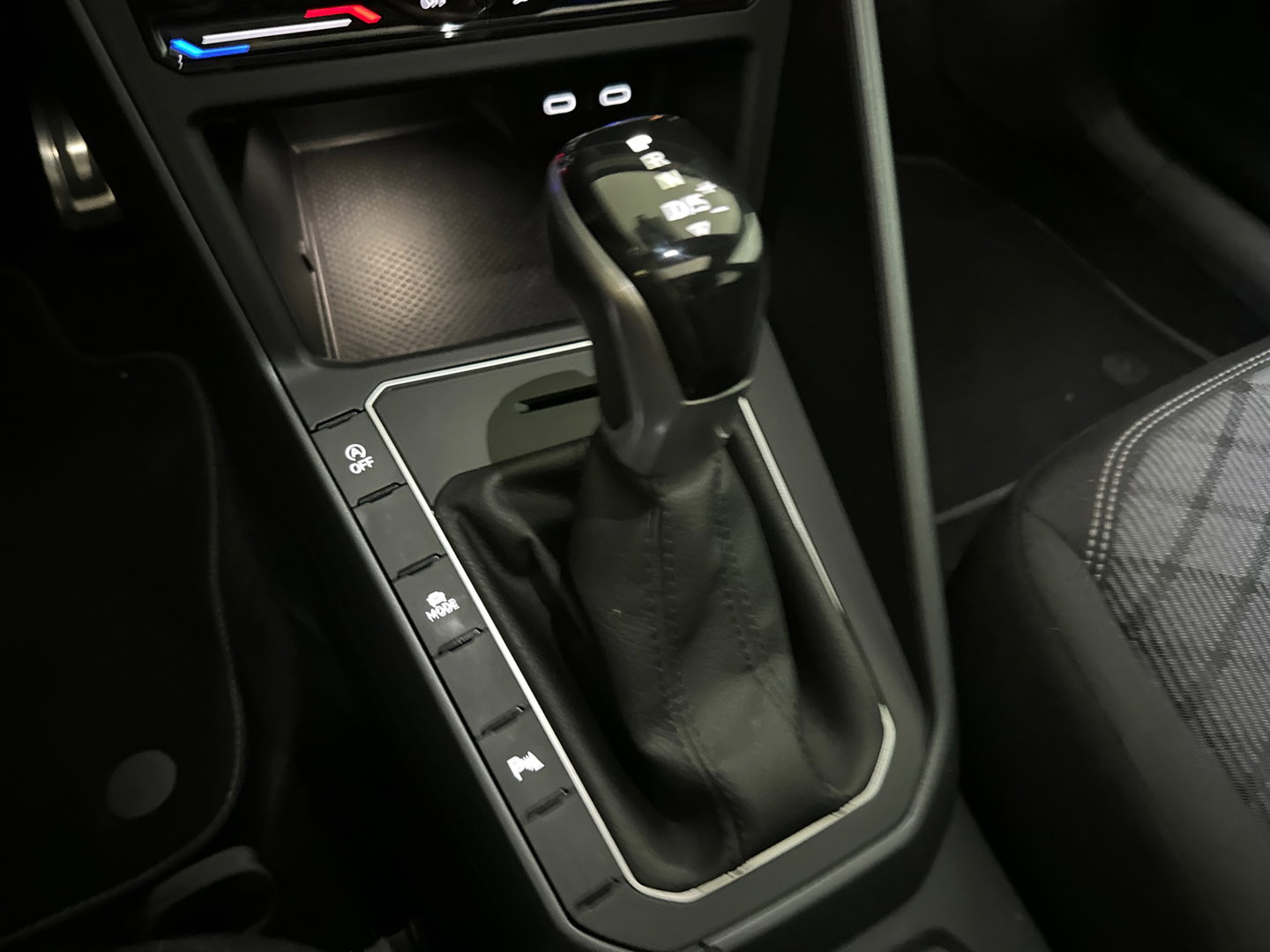 Volkswagen Polo 1.0 TSI R-Line Pano|Stoelverwarming|ACC|Lane|Carplay