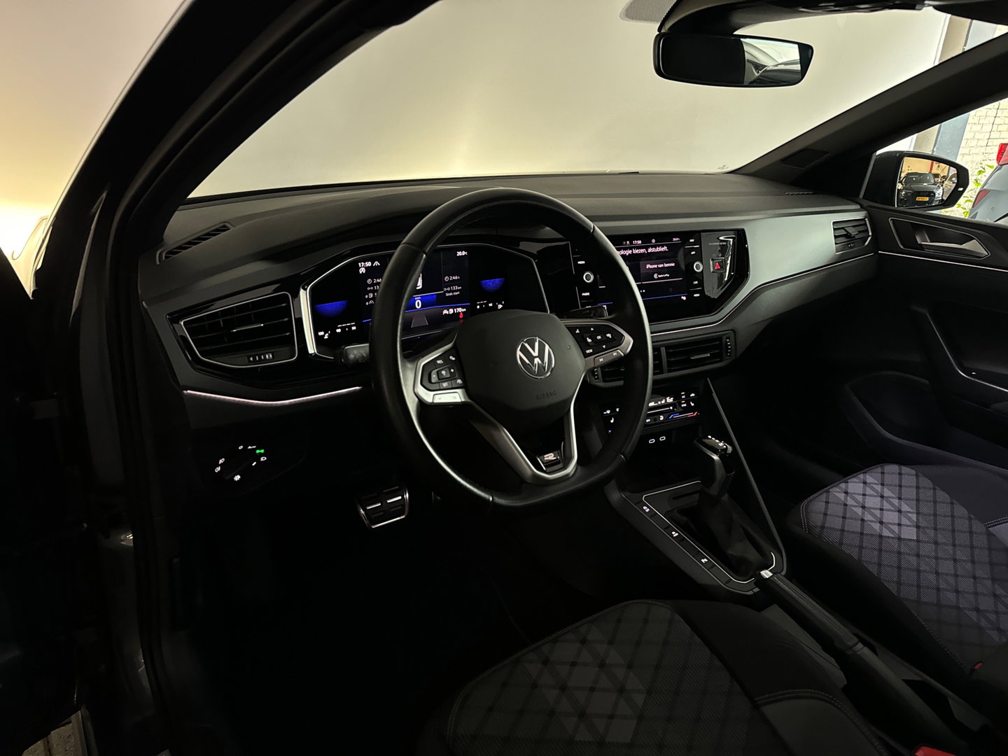 Volkswagen Polo 1.0 TSI R-Line Pano|Stoelverwarming|ACC|Lane|Carplay