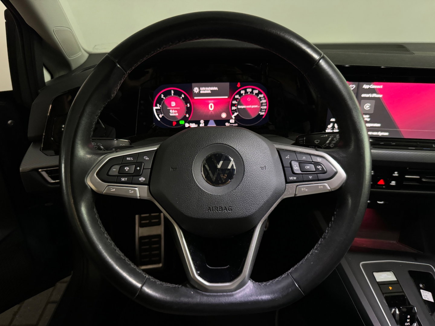 Volkswagen Golf 2.0 TDI R-Line Pano|Camera|Stoelverwarming|Sfeer|Keyless