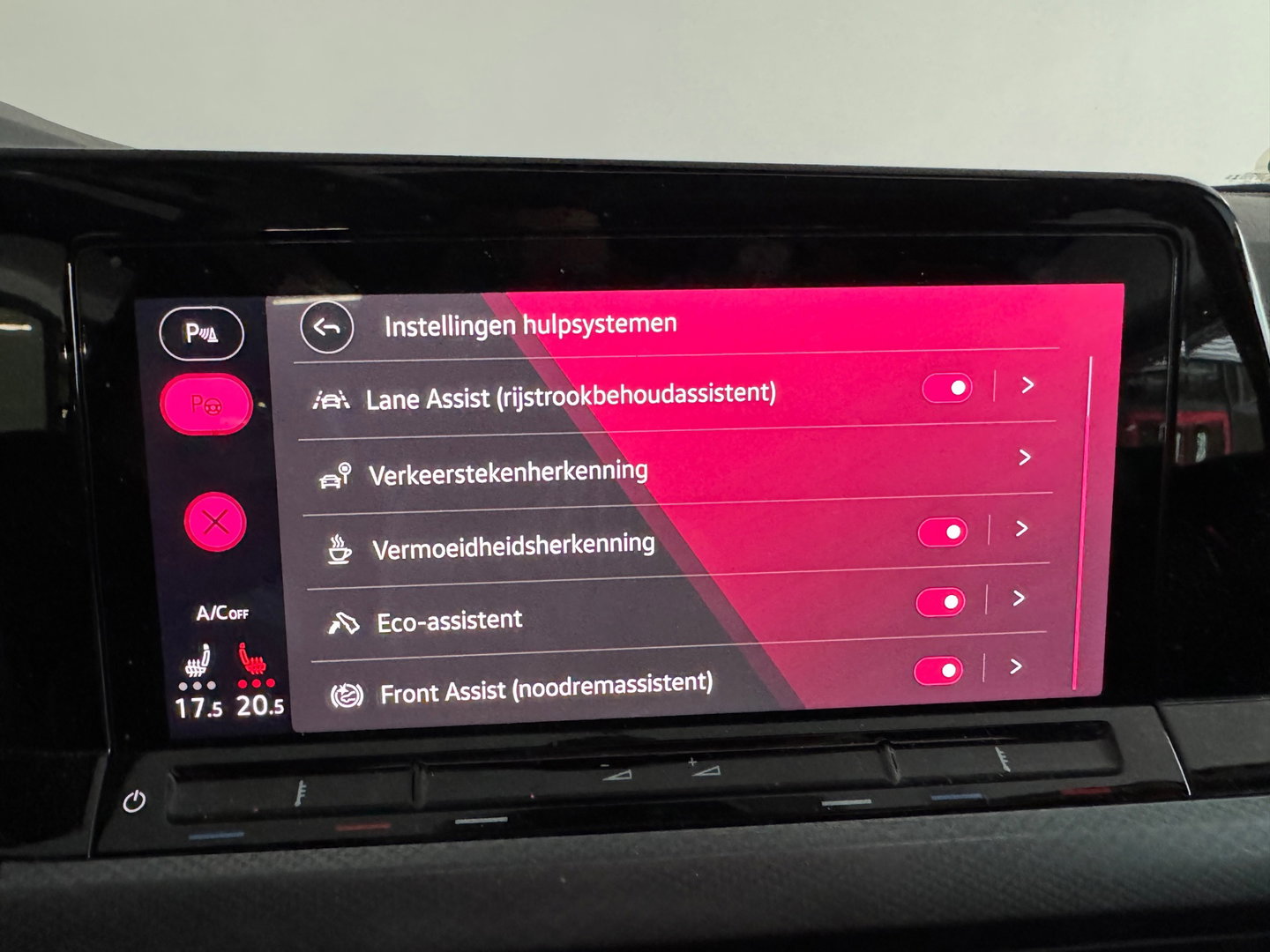 Volkswagen Golf 2.0 TDI R-Line Pano|Camera|Stoelverwarming|Sfeer|Keyless