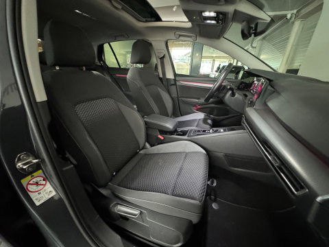 Volkswagen Golf 2.0 TDI R-Line Pano|Camera|Stoelverwarming|Sfeer|Keyless