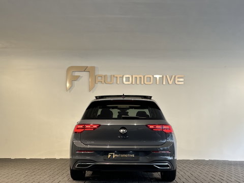 Volkswagen Golf 2.0 TDI R-Line Pano|Camera|Stoelverwarming|Sfeer|Keyless