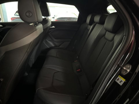 Audi A1 SPORTBACK 30 TFSI EPIC Stoelverwarming |Cruise Control|Lane Assist|Carplay