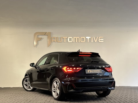 Audi A1 SPORTBACK 30 TFSI EPIC Stoelverwarming |Cruise Control|Lane Assist|Carplay