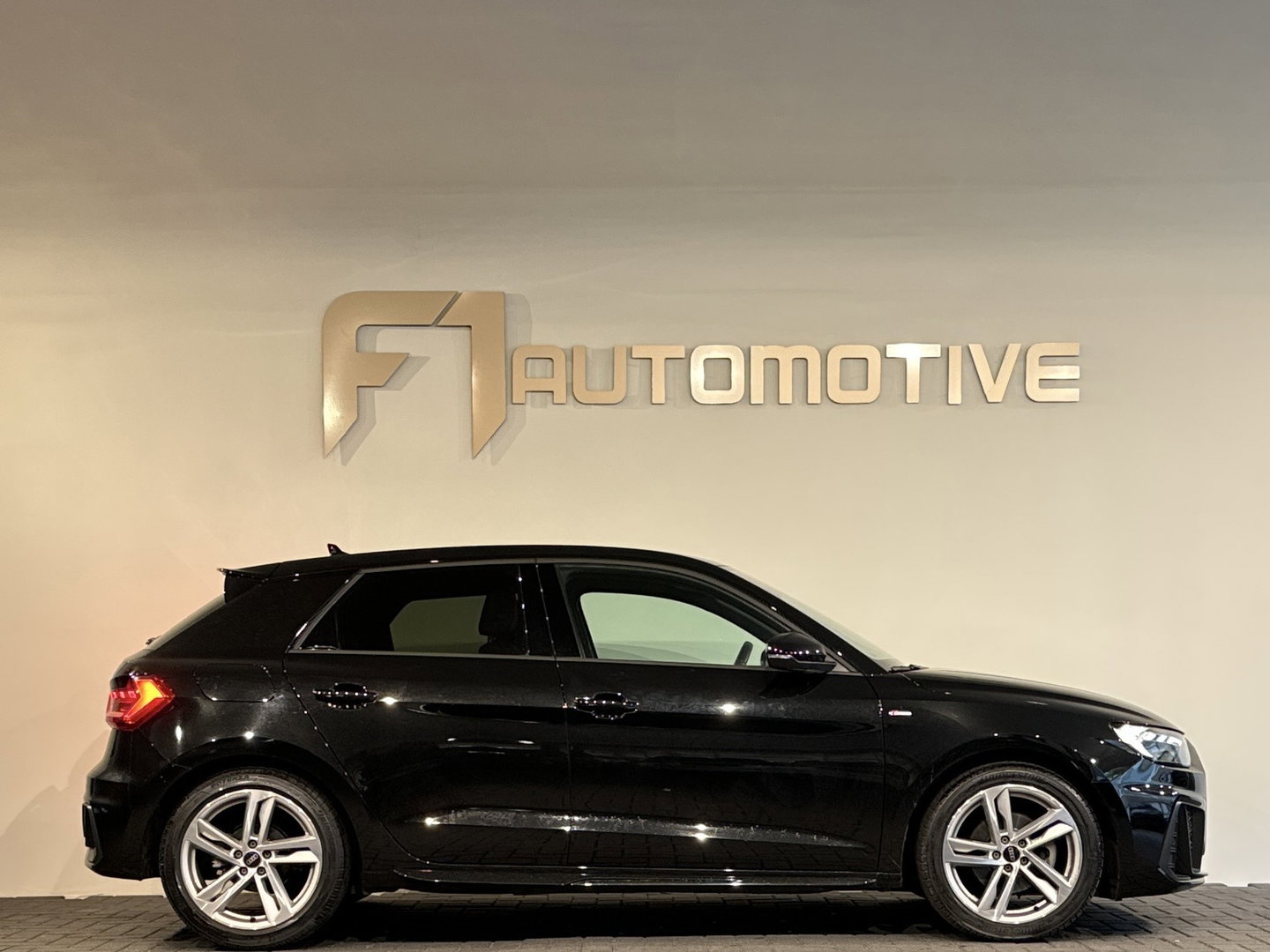 Audi A1 SPORTBACK 30 TFSI EPIC Stoelverwarming |Cruise Control|Lane Assist|Carplay