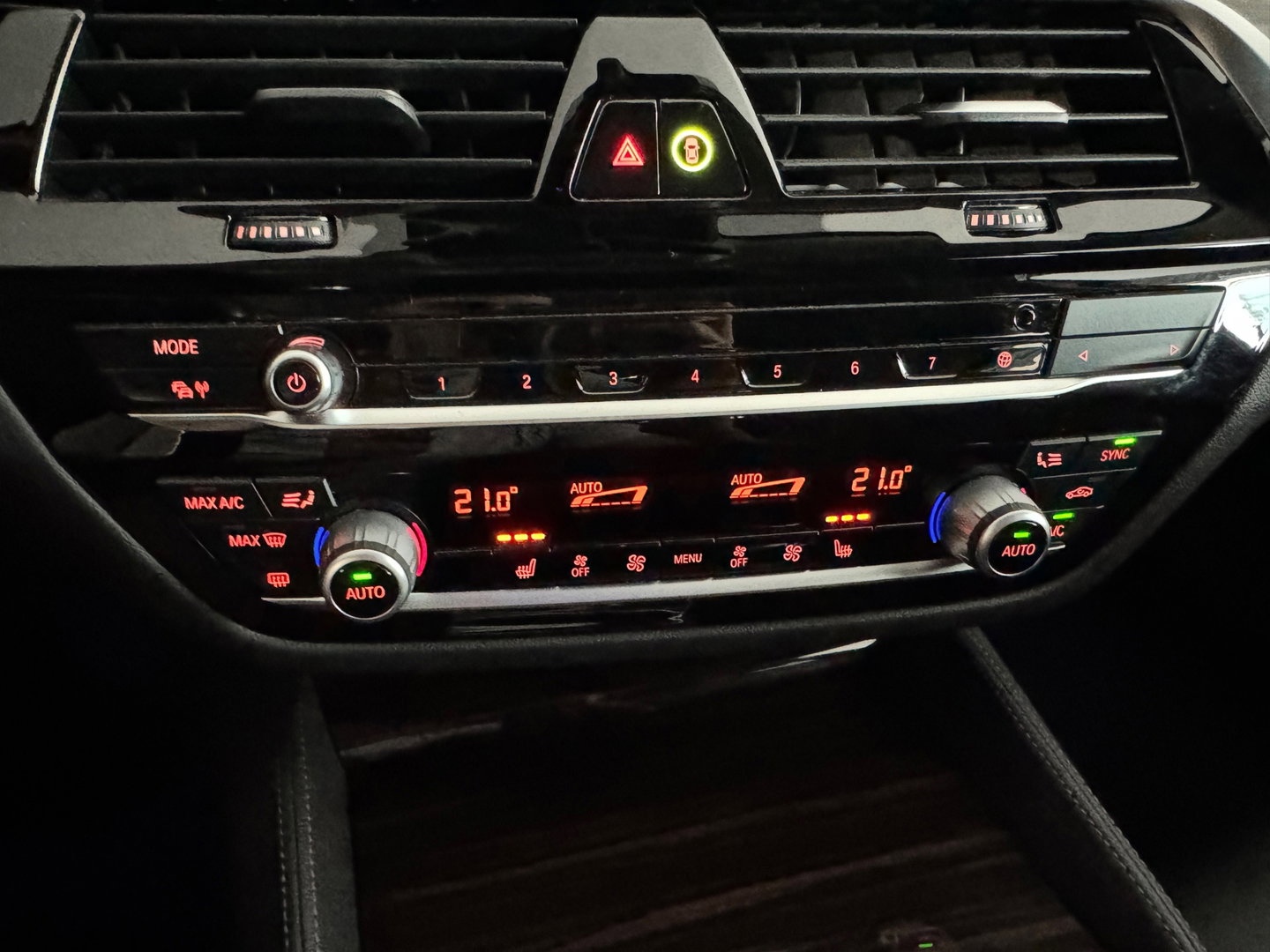 BMW 5 Serie Touring 520i High Executive Edition Memory|360|Trekhaak|BlindSpot