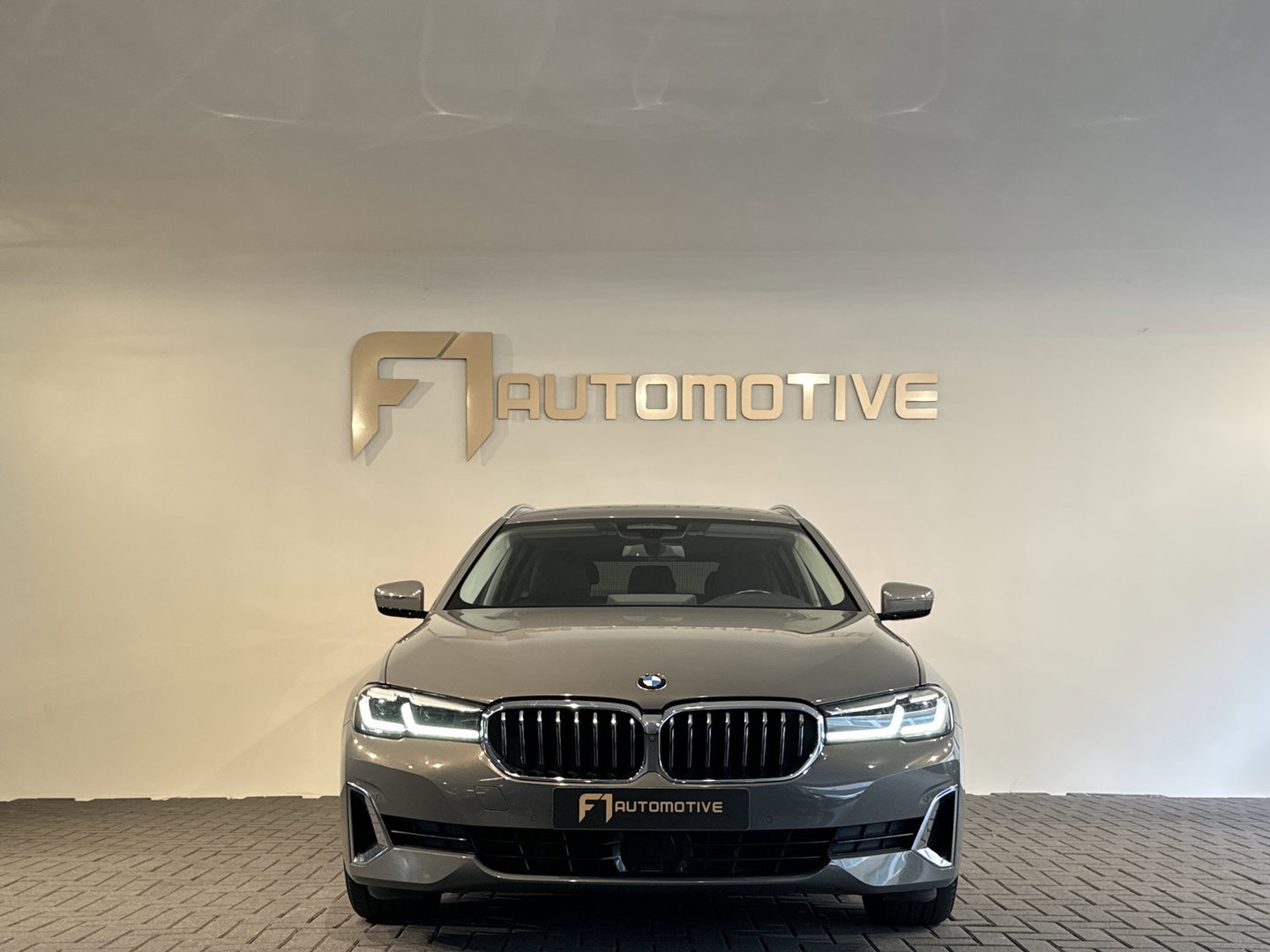 BMW 5 Serie Touring 520i High Executive Edition Memory|360|Trekhaak|BlindSpot