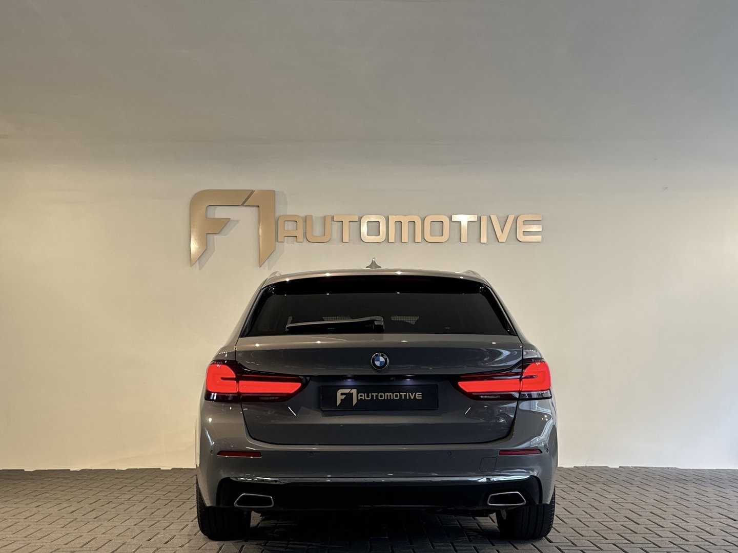 BMW 5 Serie Touring 520i High Executive Edition Memory|360|Trekhaak|BlindSpot