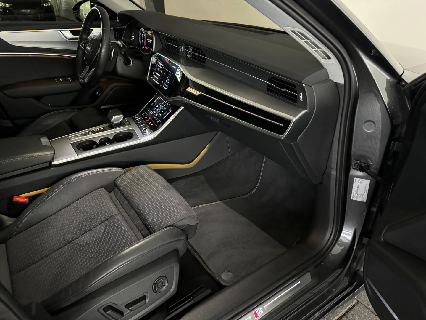 Audi A6 Avant 55 TFSI e quattro Pro Line S Competition Pano|Maxton|HuD|Trekhaak