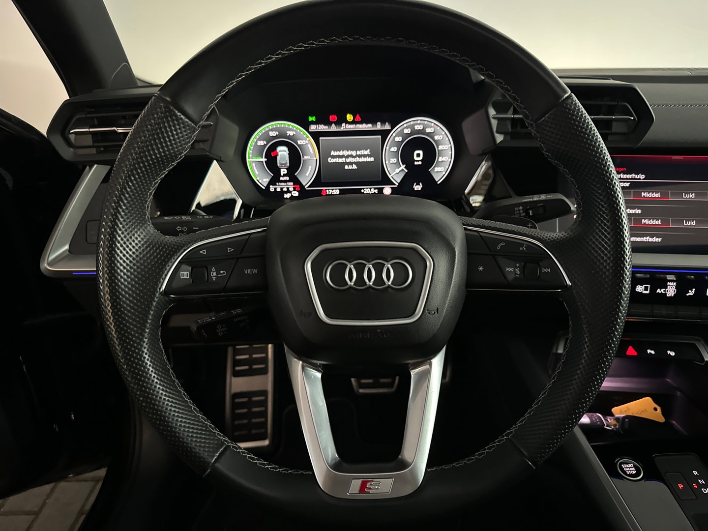 Audi A3 Sportback 45 TFSI e S edition Competition Pano|RS Seats|Sfeer|Keyless|Camera