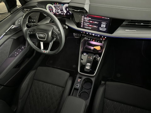 Audi A3 Sportback 45 TFSI e S edition Competition Pano|RS Seats|Sfeer|Keyless|Camera