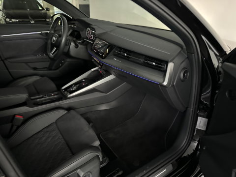 Audi A3 Sportback 45 TFSI e S edition Competition Pano|RS Seats|Sfeer|Keyless|Camera