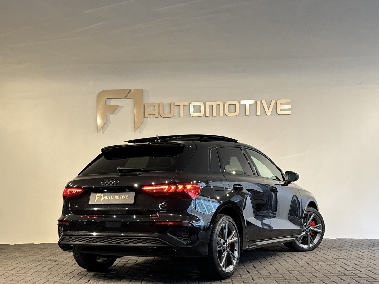 Audi A3 Sportback 45 TFSI e S edition Competition Pano|RS Seats|Sfeer|Keyless|Camera