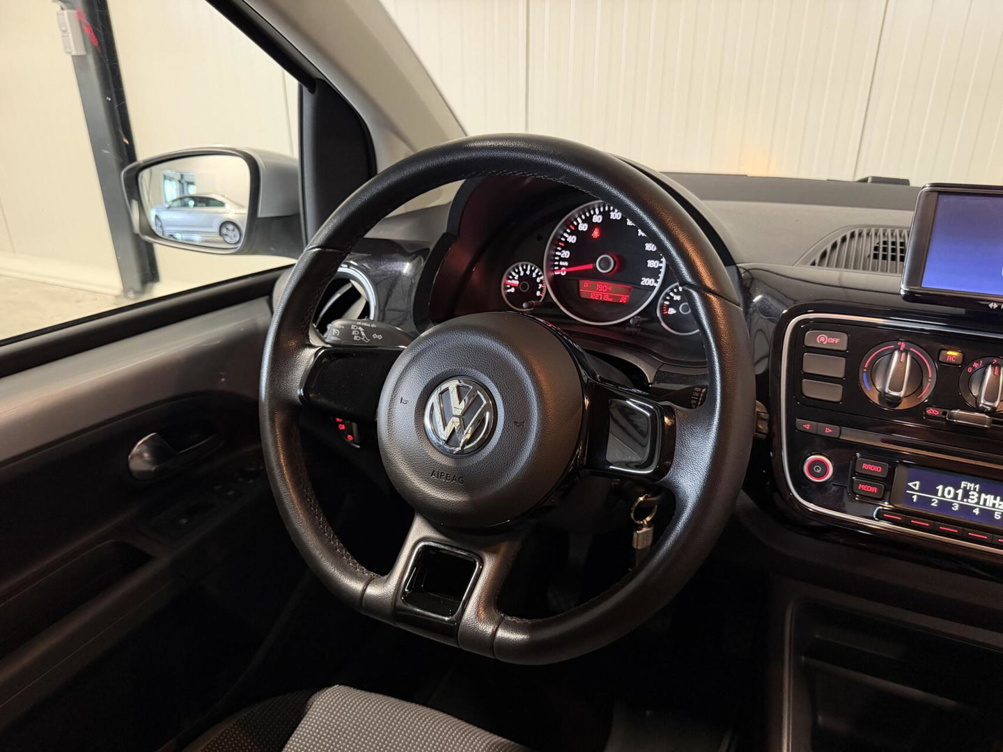 Volkswagen up! 1.0 high up! BlueMotion Airco Cruise Navi PDC