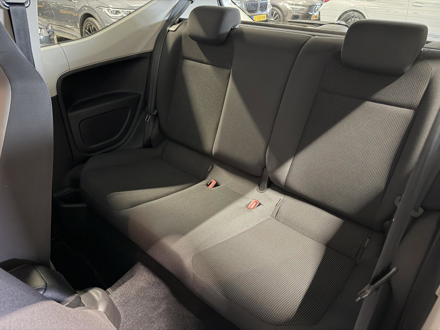 Volkswagen up! 1.0 high up! BlueMotion Airco Cruise Navi PDC