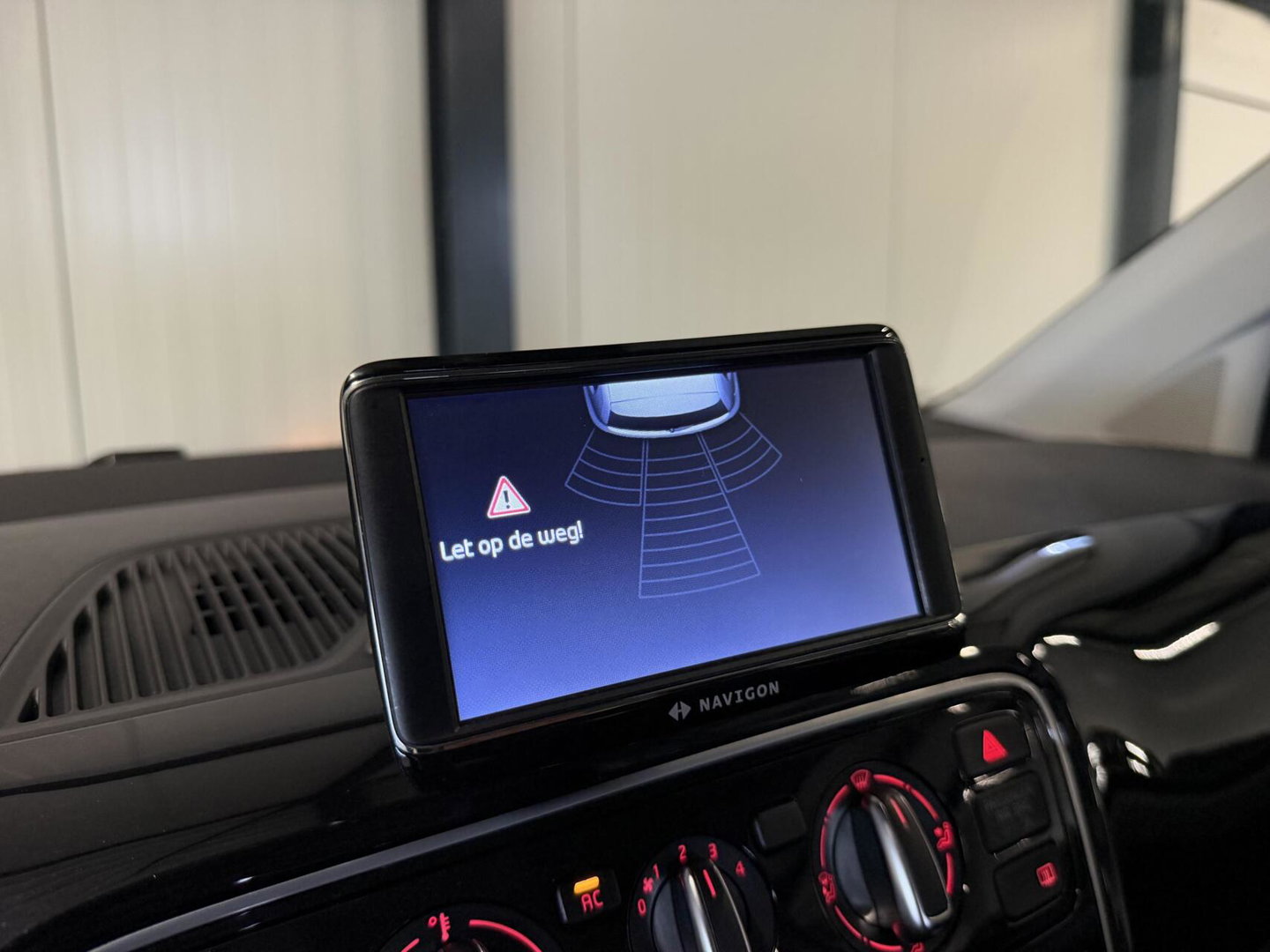 Volkswagen up! 1.0 high up! BlueMotion Airco Cruise Navi PDC
