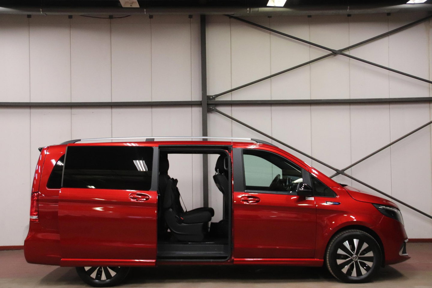 Mercedes-Benz EQV 300 L2 LANG 6 persoonsuitvoering Mercedes-Benz EQV 300 L2 6-persoonuitvoering