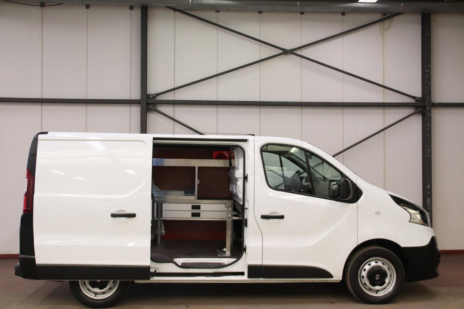 Renault Trafic 1.6 dCi WERKPLAATSINRICHTING AIRCO Renault Trafic 1.6 dCi WERKPLAATSINRICHTING