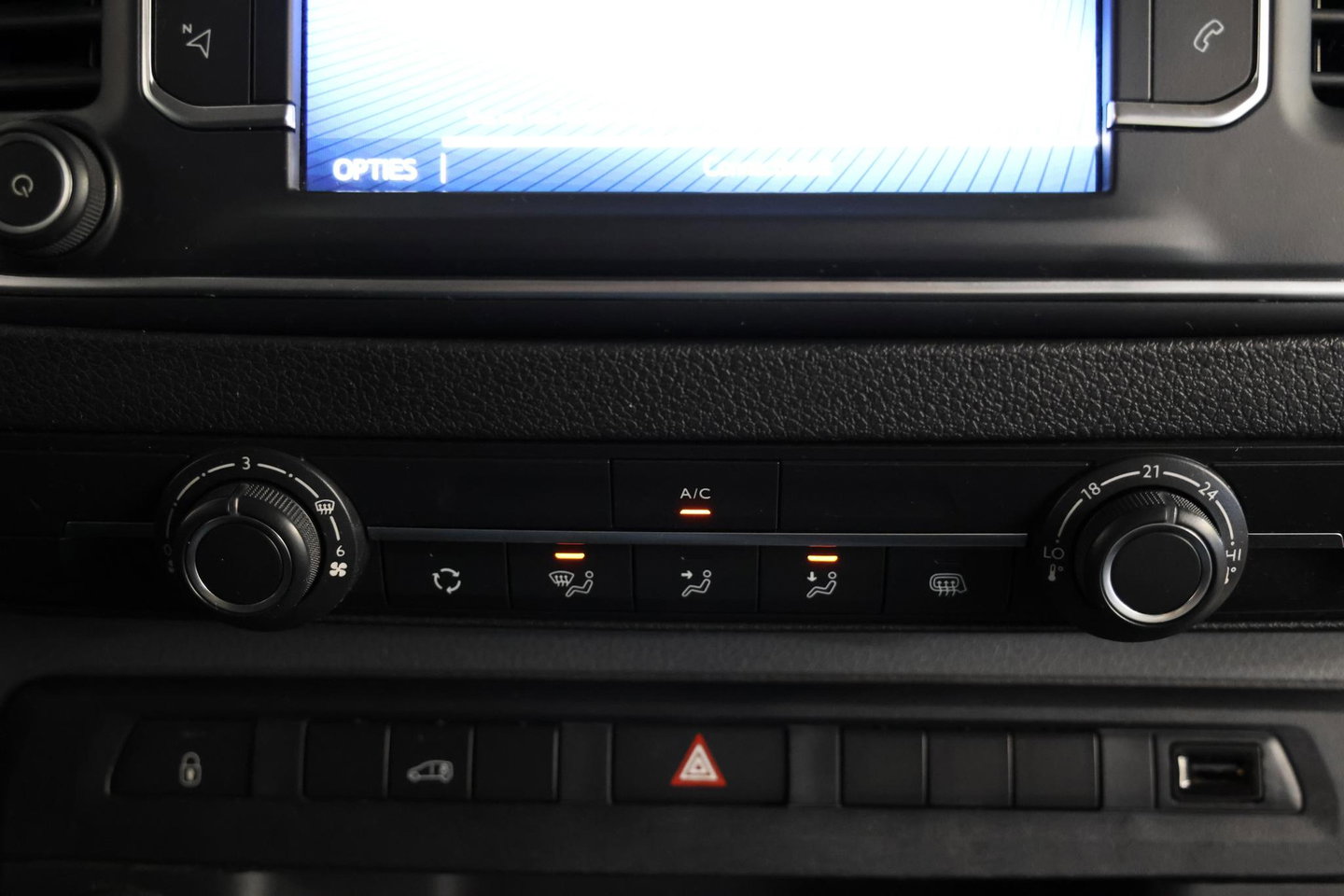 Toyota ProAce Worker 2.0 D-4D Live L2H1 LANG AUTOMAAT