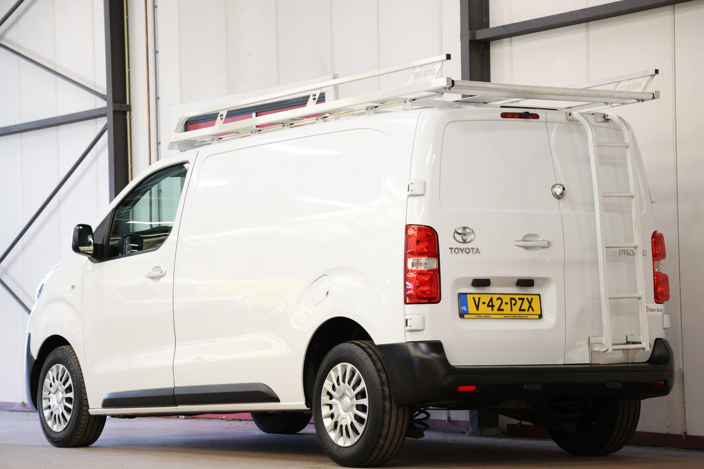 Toyota ProAce Worker 2.0 D-4D Live L2H1 LANG AUTOMAAT