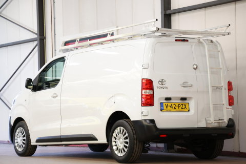 Toyota ProAce Worker 2.0 D-4D Live L2H1 LANG AUTOMAAT