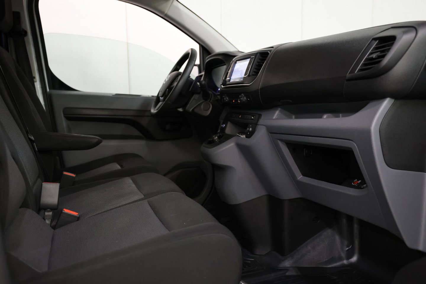 Toyota ProAce Worker 2.0 D-4D Live L2H1 LANG AUTOMAAT
