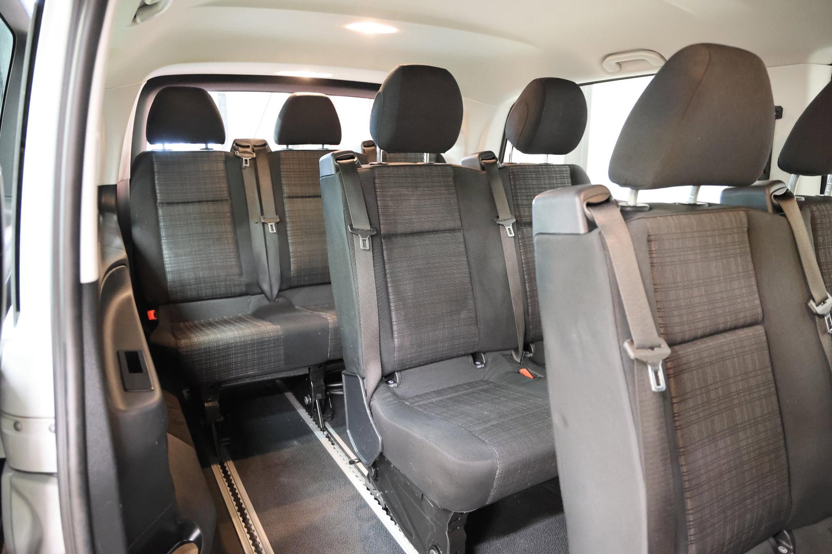 Mercedes-Benz eVito Tourer PRO L3 9 PERSOONS PERSONENBUS