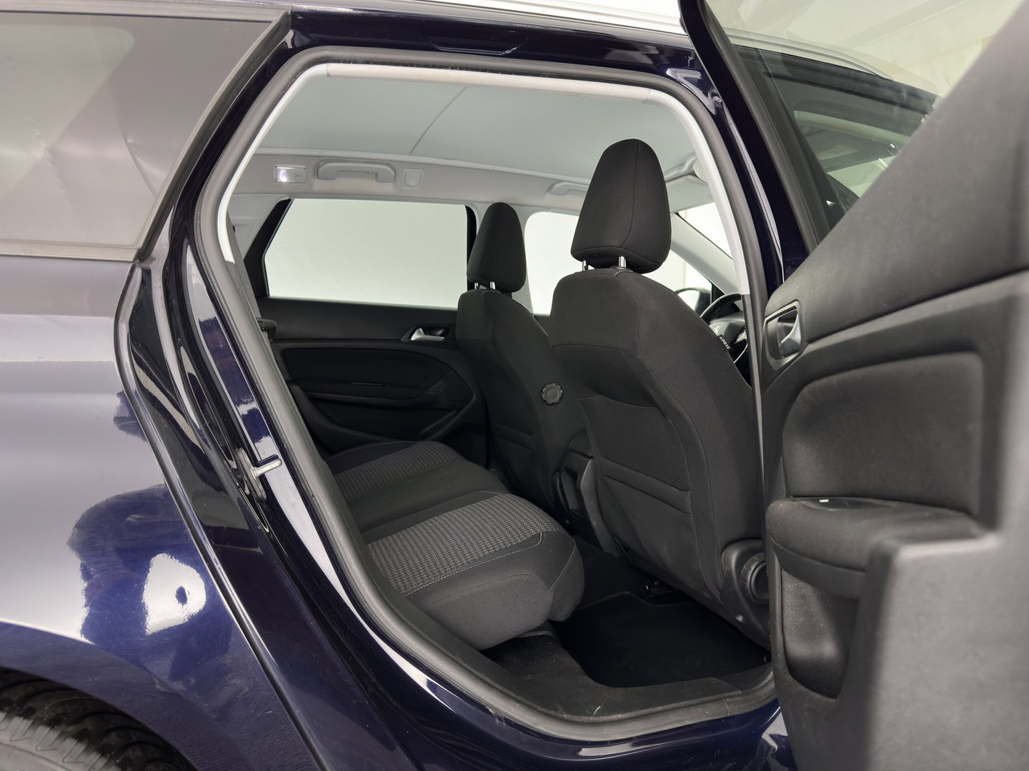 Peugeot 308 SW 1.6 BlueHDI Blue Lease Executive *PANO | NAVI-FULLMAP | COMFORT-SEATS | PRIVACY-GLASS | DAB+ | ECC | PDC | CRUISE | 16''ALU | TOWBAR*