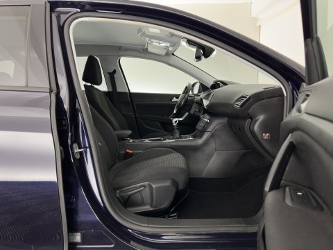 Peugeot 308 SW 1.6 BlueHDI Blue Lease Executive *PANO | NAVI-FULLMAP | COMFORT-SEATS | PRIVACY-GLASS | DAB+ | ECC | PDC | CRUISE | 16''ALU | TOWBAR*