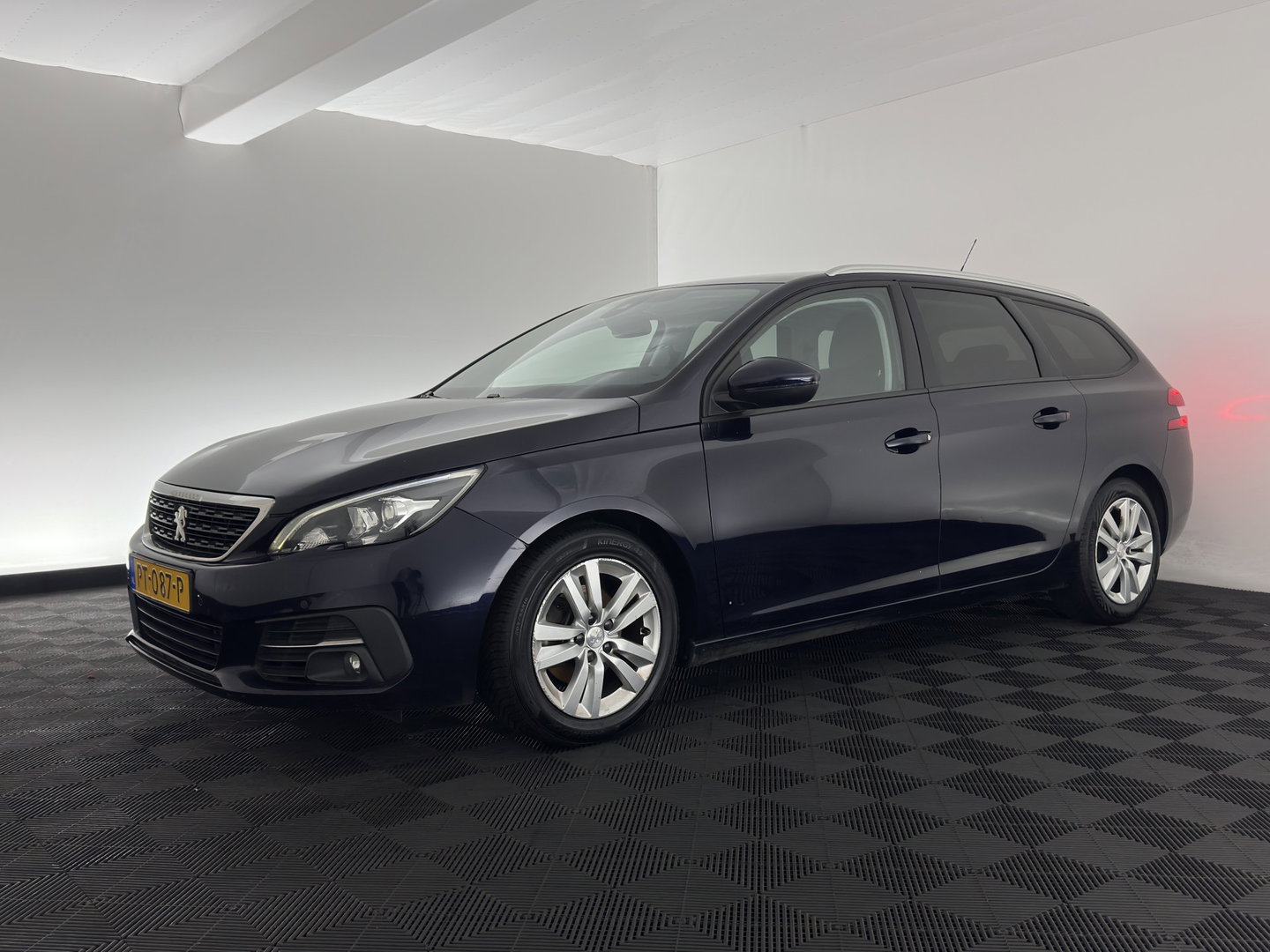 Peugeot 308 SW 1.6 BlueHDI Blue Lease Executive *PANO | NAVI-FULLMAP | COMFORT-SEATS | PRIVACY-GLASS | DAB+ | ECC | PDC | CRUISE | 16''ALU | TOWBAR*