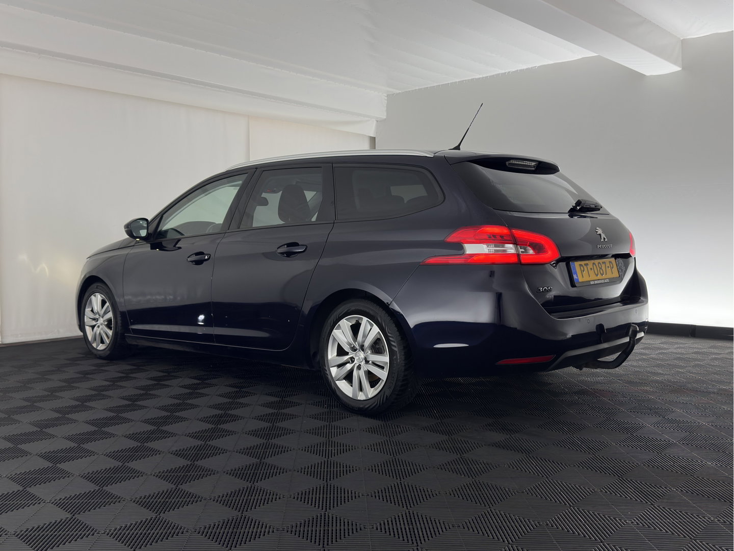Peugeot 308 SW 1.6 BlueHDI Blue Lease Executive *PANO | NAVI-FULLMAP | COMFORT-SEATS | PRIVACY-GLASS | DAB+ | ECC | PDC | CRUISE | 16''ALU | TOWBAR*
