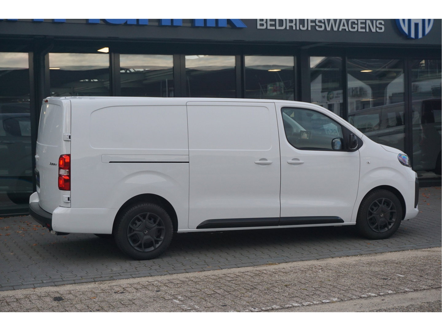 Citroën Jumpy 2.0D 180PK Automaat L3H1 BPM VRIJ!! Navi, Cam, Betimmering, Trekhaak!! Nr. 650