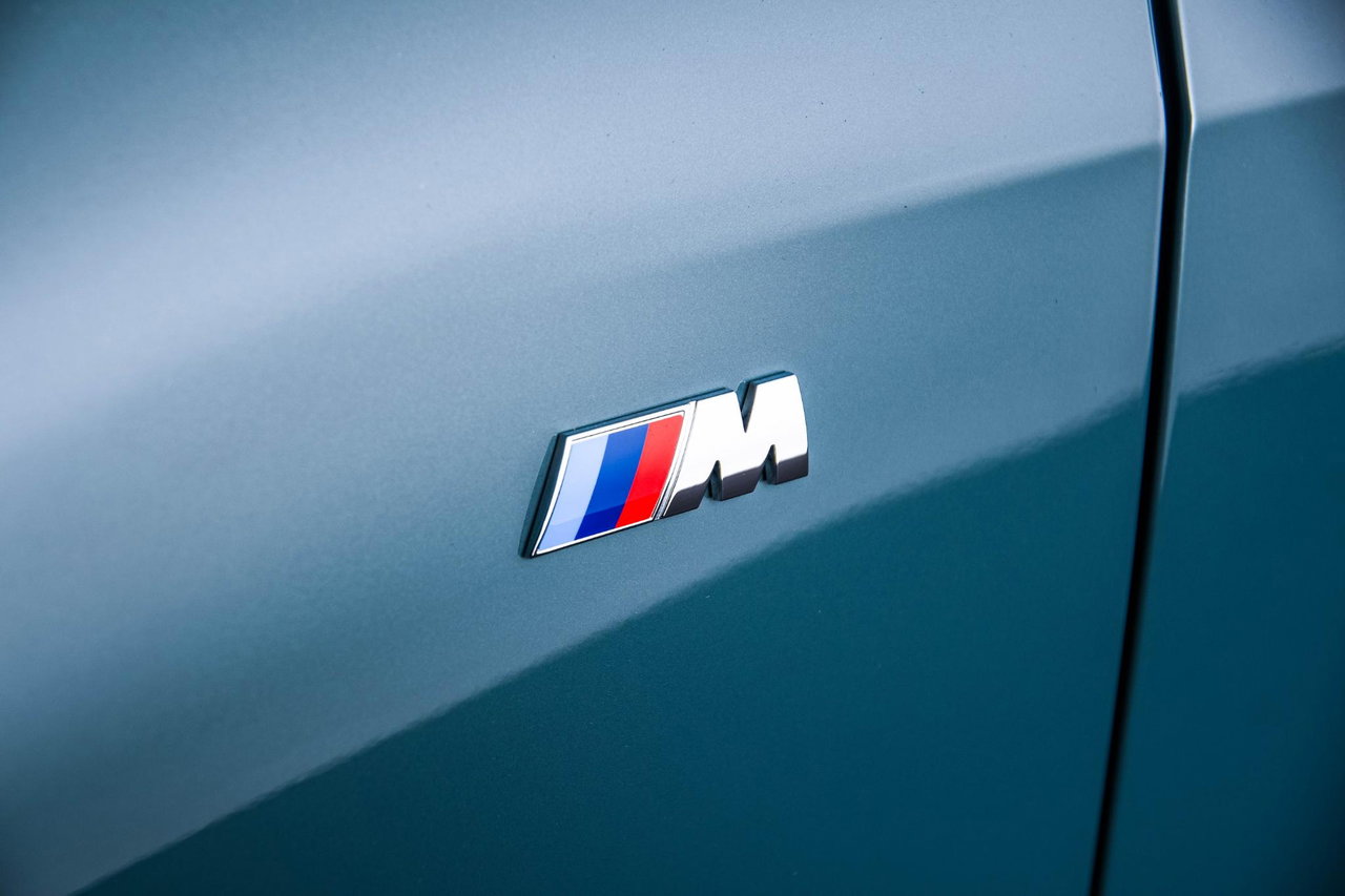 BMW iX1