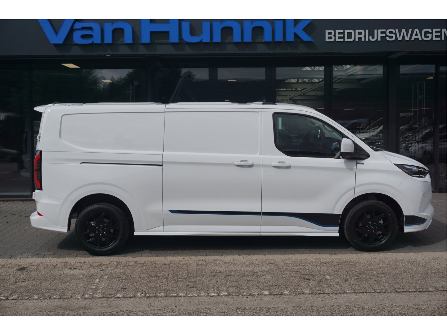 Ford Transit Custom 340L 218PK 71KWH Sport AUT Elektrisch Apple CP/Android A, Cam, 17" LM, 2x Schuifdeur!! NR. P02*