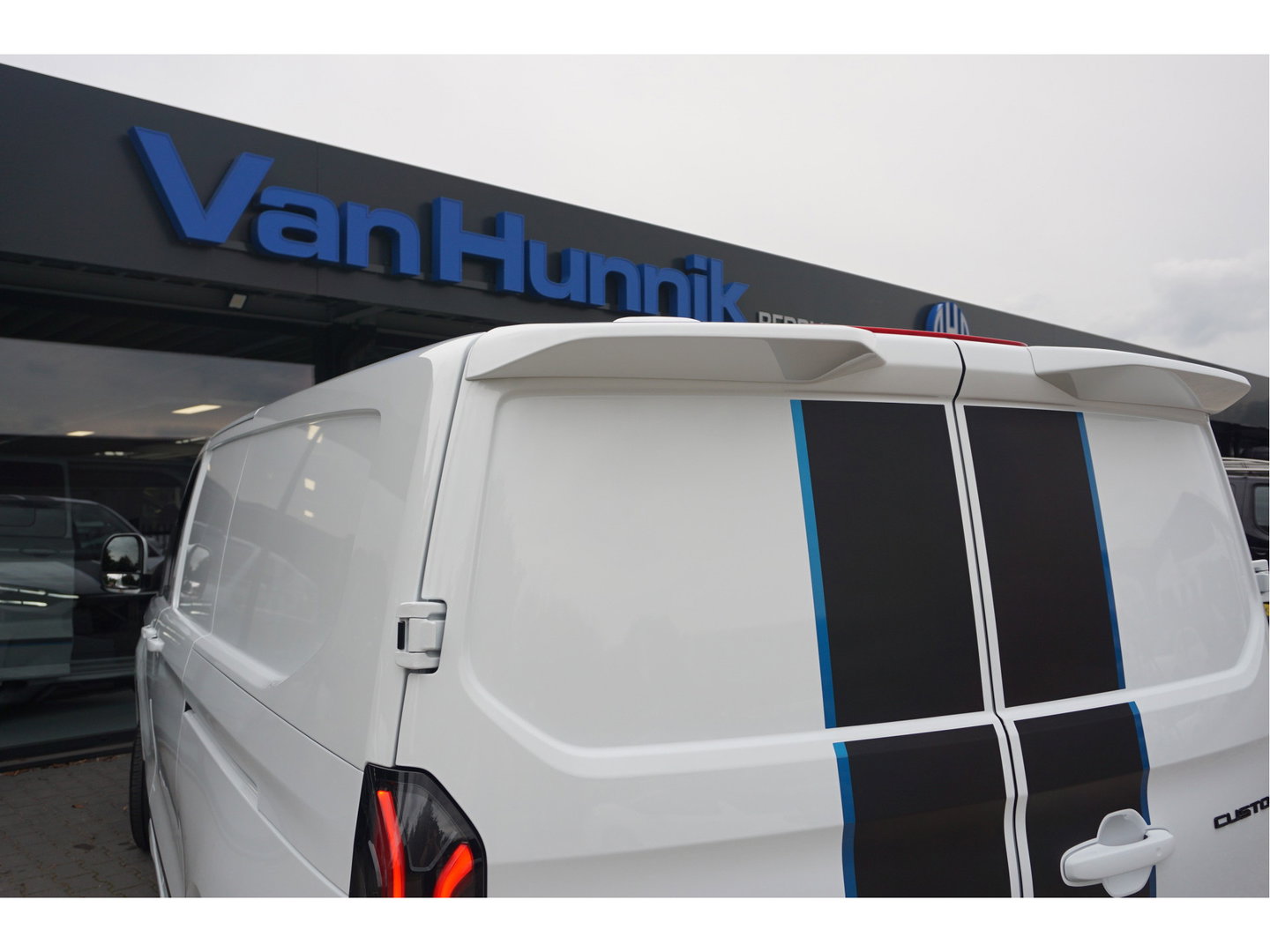 Ford Transit Custom 340L 218PK 71KWH Sport AUT Elektrisch Apple CP/Android A, Cam, 17" LM, 2x Schuifdeur!! NR. P02*