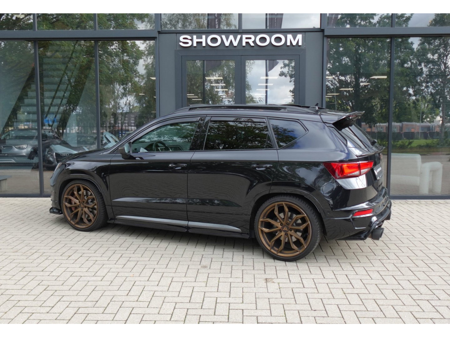 CUPRA Ateca 2.0 TSI 4Drive PANO KEYLESS 354PK ABT