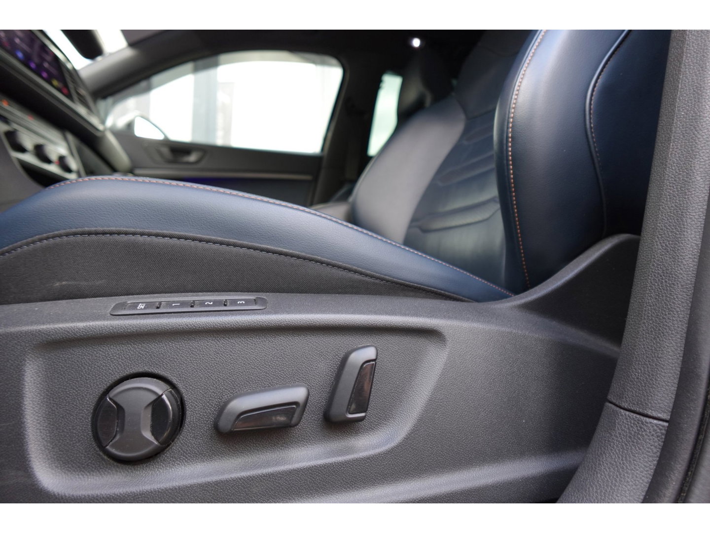 CUPRA Ateca 2.0 TSI 4Drive PANO KEYLESS 354PK ABT