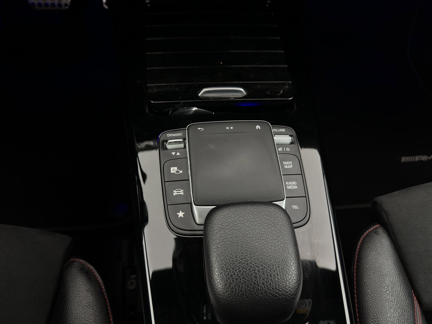 Mercedes-Benz CLA-Klasse Shooting Brake 180 d Business Solution AMG (INCL.BTW) Aut. *LEATHER-MICROFIBRE | FULL-LED | HEATED-SPORTSEATS | AMBIENT-LIGHT | DIGI-COCKPIT | DAB+ | NAVI-FULLMAP | CAMERA | PRIVACYGLASS | SHIFTPADDLES | 18''ALU*