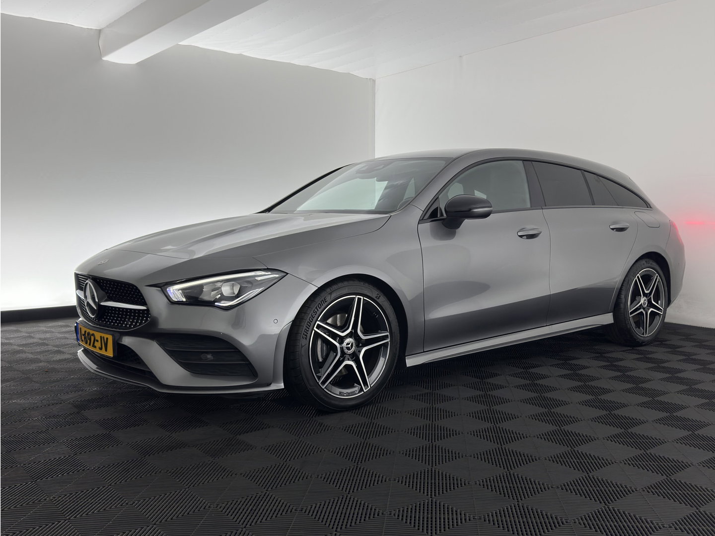 Mercedes-Benz CLA-Klasse Shooting Brake 180 d Business Solution AMG (INCL.BTW) Aut. *LEATHER-MICROFIBRE | FULL-LED | HEATED-SPORTSEATS | AMBIENT-LIGHT | DIGI-COCKPIT | DAB+ | NAVI-FULLMAP | CAMERA | PRIVACYGLASS | SHIFTPADDLES | 18''ALU*
