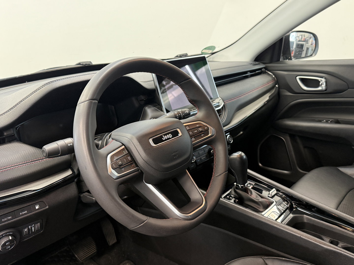 Jeep Compass 4xe 240 Plug-in Hybrid Electric Trailhawk Leder ACC Trekhaak