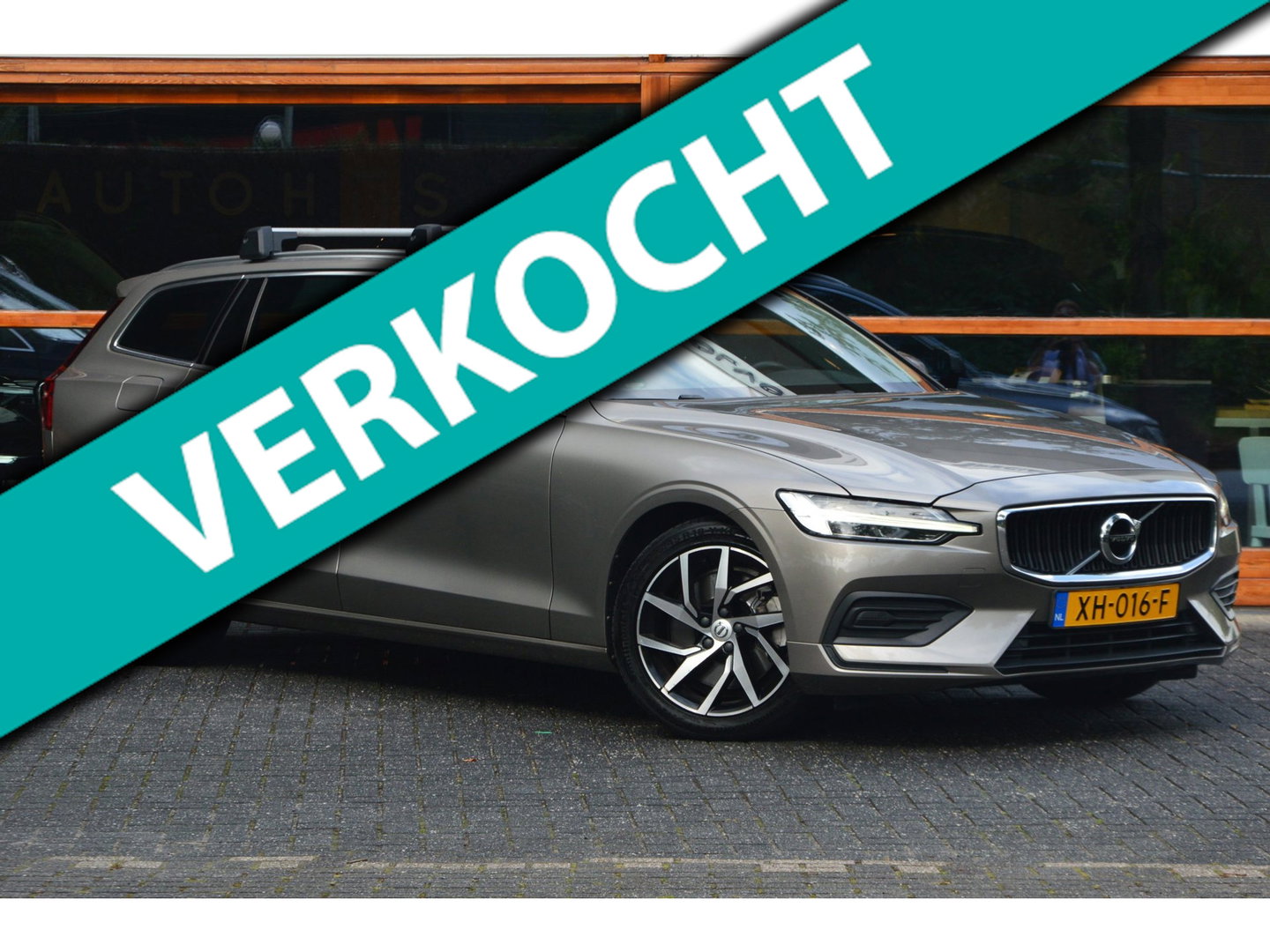 Volvo V60 T5 | Trekhaak 1800kg | Stoel + Stuur Verwarmd | Apple Carplay | Cruise | Leer |