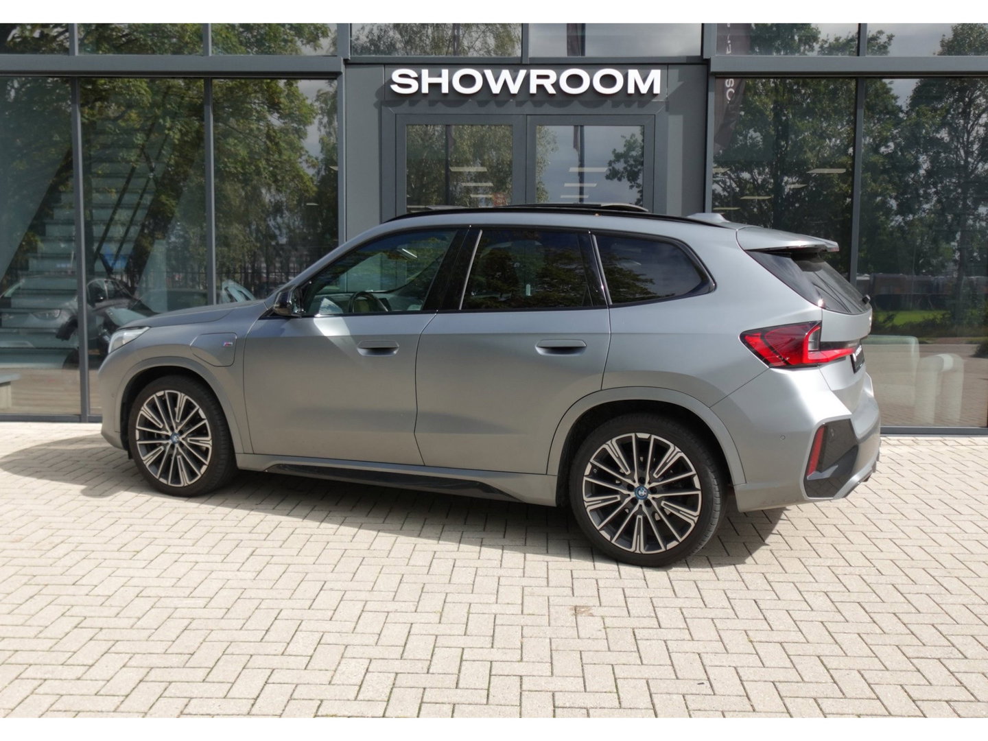 BMW X1 XDrive30e M-PAKKET PANO HUD 360