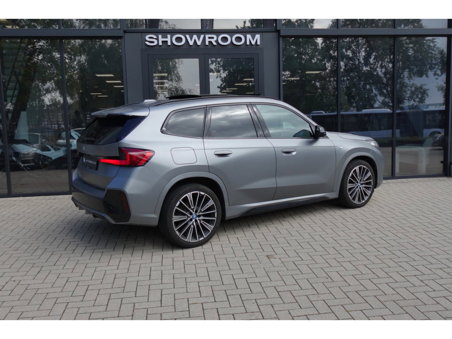 BMW X1 XDrive30e M-PAKKET PANO HUD 360