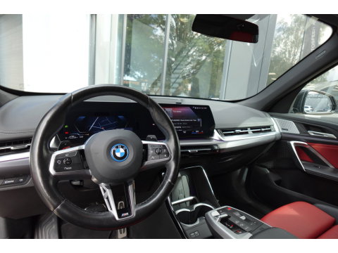 BMW X1 XDrive30e M-PAKKET PANO HUD 360